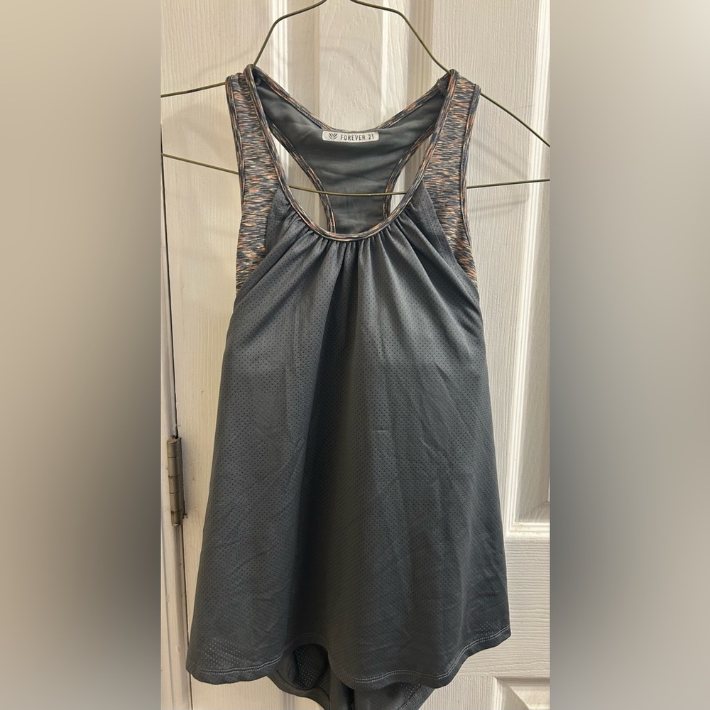 Gray Sleeveless Athletic Tank Top